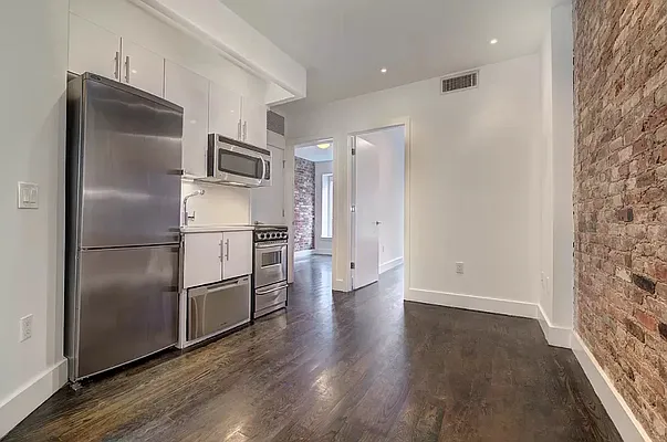 Rented by REAL New York | media 7