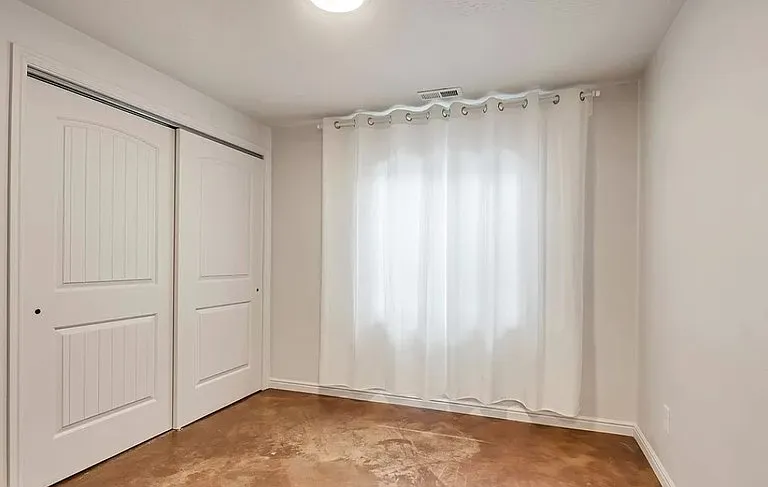 1368 S 1050 W — Photo 9