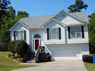 251 Heathrow Dr, Riverdale, GA