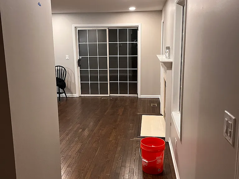 1204 Locust Dr — Photo 12