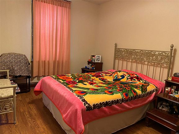 5th image of 4055 Tholozan Ave