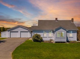 29 Mast Rd, Pittston, ME 04345