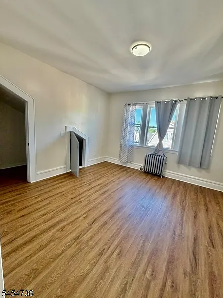 2 bed, 1.0 bath, $1,900 — Photo 2