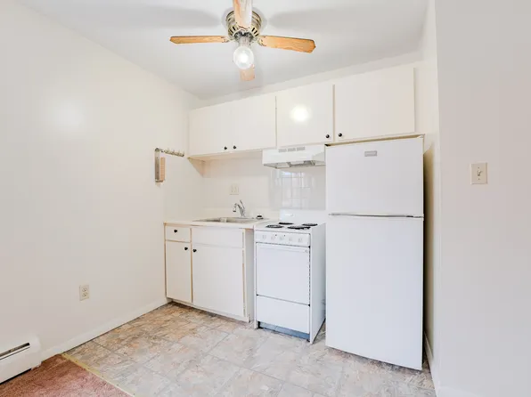 (undisclosed Address), Windsor Locks, CT 06096