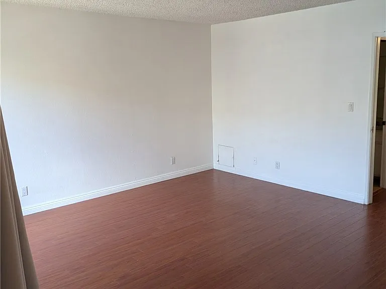2105 Mathews Ave #10 — Photo 10