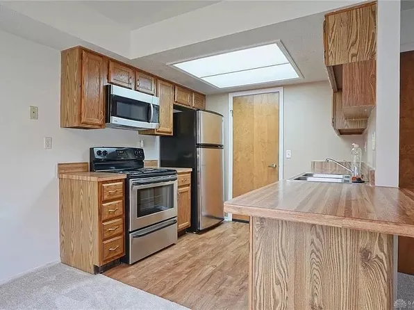 1445 Sanzon Dr, Fairborn, OH 45324