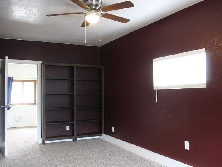 7496 Locust St — Photo 16