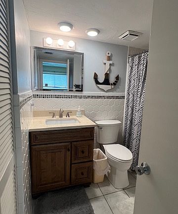 3rd image of 1014 Manatee Rd APT F307