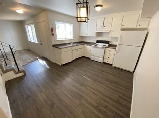 1810 Laurel Ave #B, Redding, CA 96001