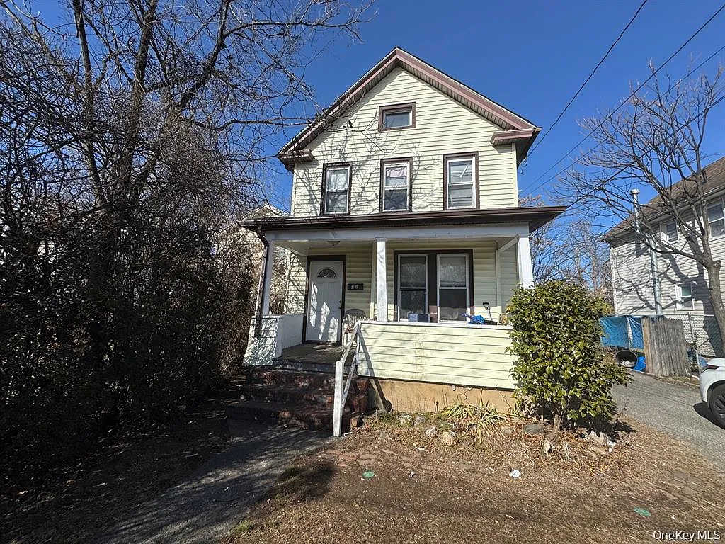 37 Maple Avenue photo 1