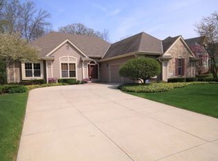 W164N5282 Creekwood Xing, Menomonee Falls, WI 53051