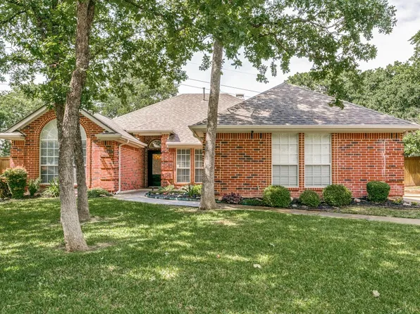 3625 Bordeaux Ln, Hurst, TX 76054