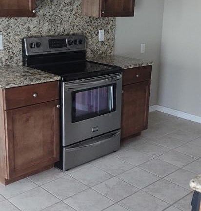 3rd image of 220 Great Oaks Blvd