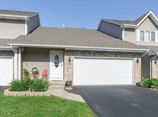 819 Katherine Ln, Hampshire, IL 60140