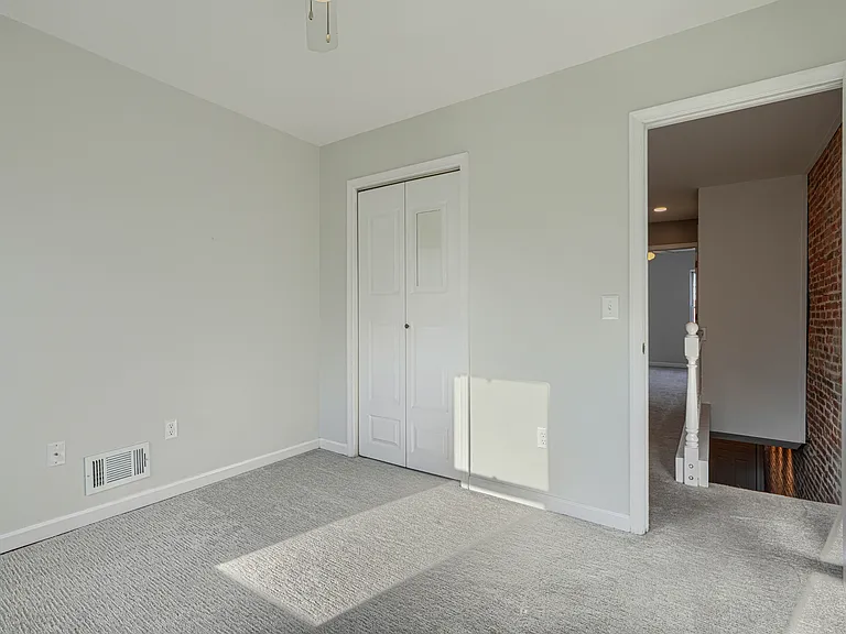108 N Rose St — Photo 9
