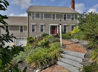 22 Howlett St, Topsfield, MA 01983