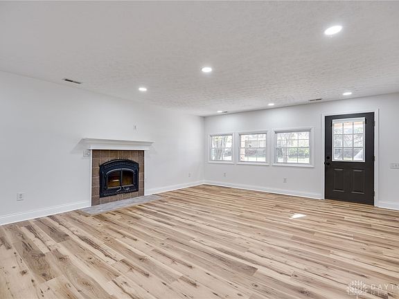 5th image of 9550 Paragon Rd