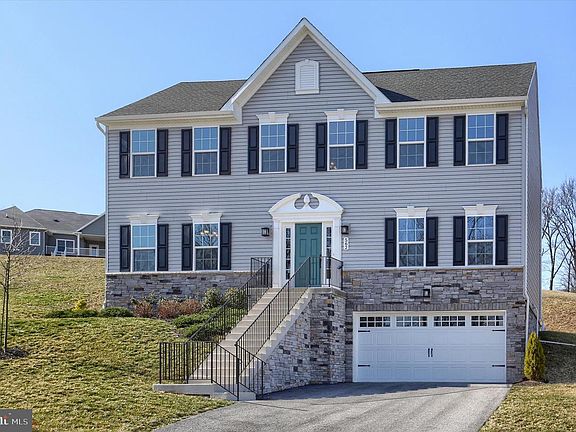 3rd image of 562 Monocacy Trl