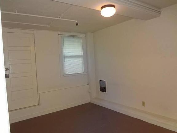 3rd image of 1426 Hayes St