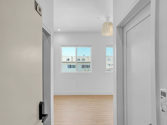 4th image of 4800 S Slauson Ave #1F