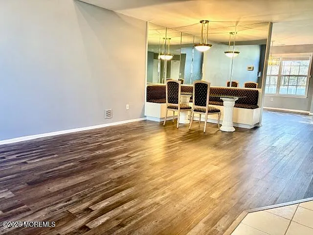 116 Wellington Ct — Photo 3