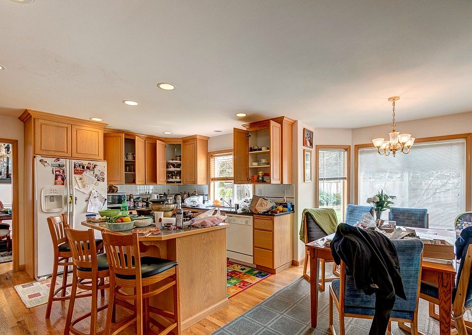 2nd image of 20612 88th Ave W