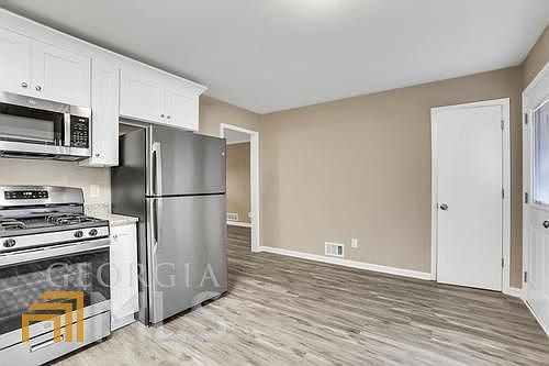 5th image of 4952 Pebblebrook Dr