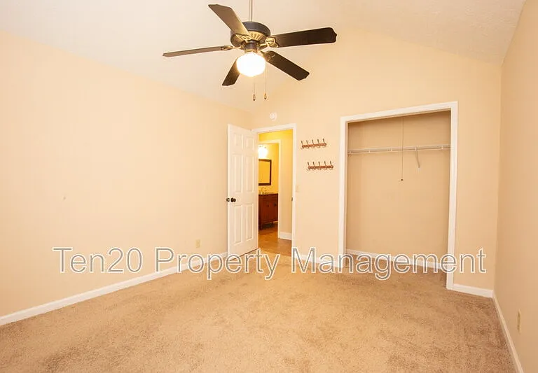 11 Leah Ct — Photo 8