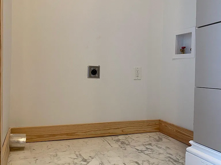 721 Windsor Pkwy NE — Photo 13