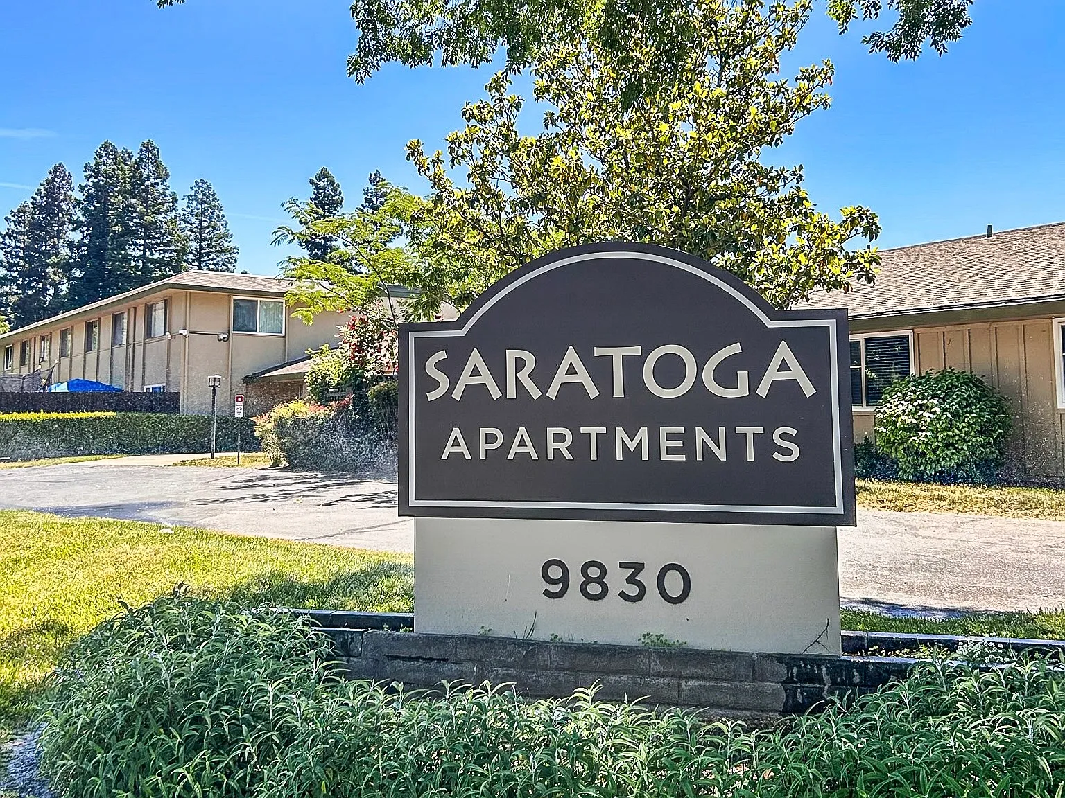 Saratoga Apartments — Photo 3