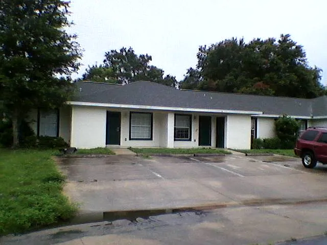 2 bed, 1200 sqft, $1,300 — Photo 1