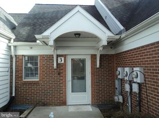 3 E Village Rd, Newark, DE 19713