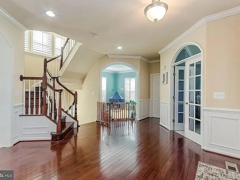 113 Setting Sun Ct — Photo 8