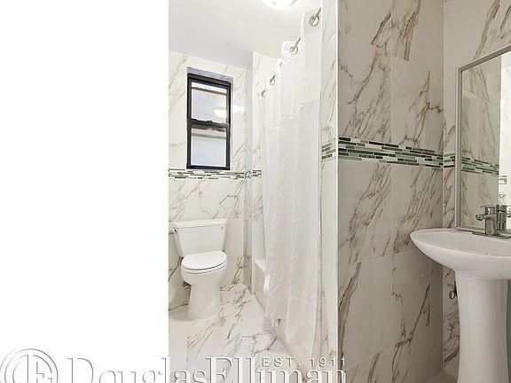 5th image of 15 W 55th St APT 8D