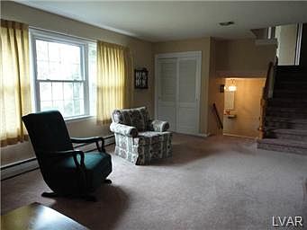 3rd image of 3543 Stephen Crane Ln