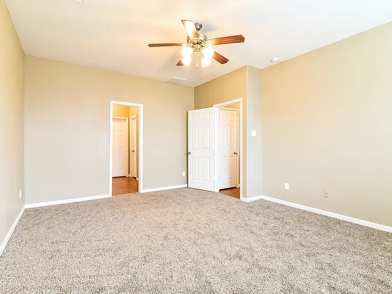 2703 Sleepy Knoll Dr — Photo 9