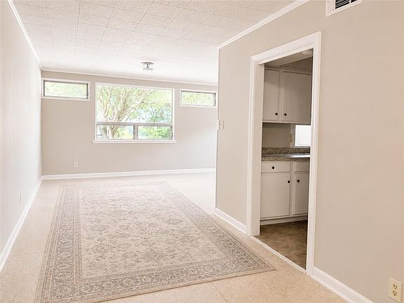 5th image of 330 Jewel St #1B