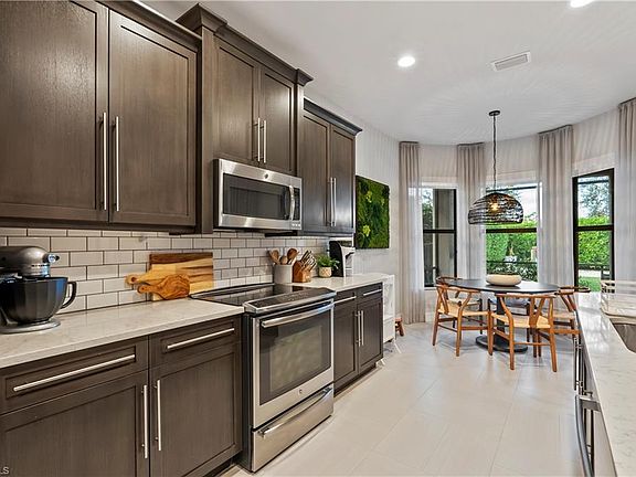 5th image of 2846 Cinnamon Bay CIR