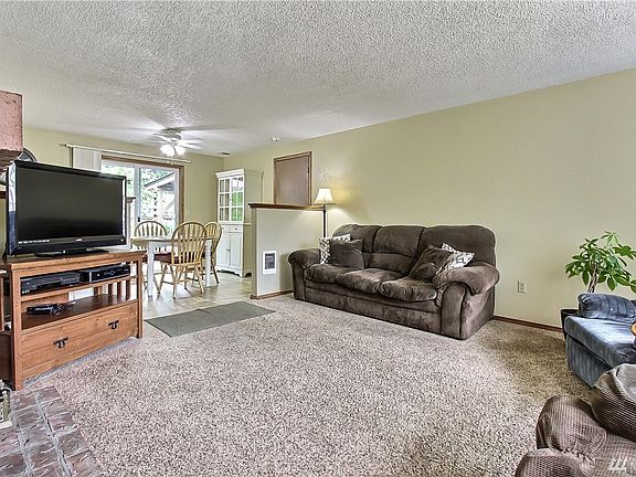 3rd image of 20821 40th Ave E