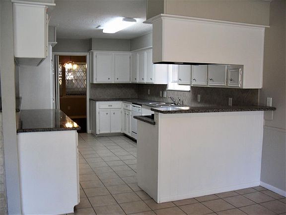 3rd image of 12723 W Club Ln
