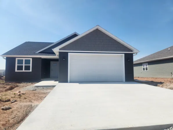 2031 Red Fox Ln, Kaukauna, WI 54130