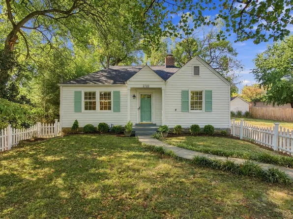 2722 Sharondale Ct, Nashville, TN 37215