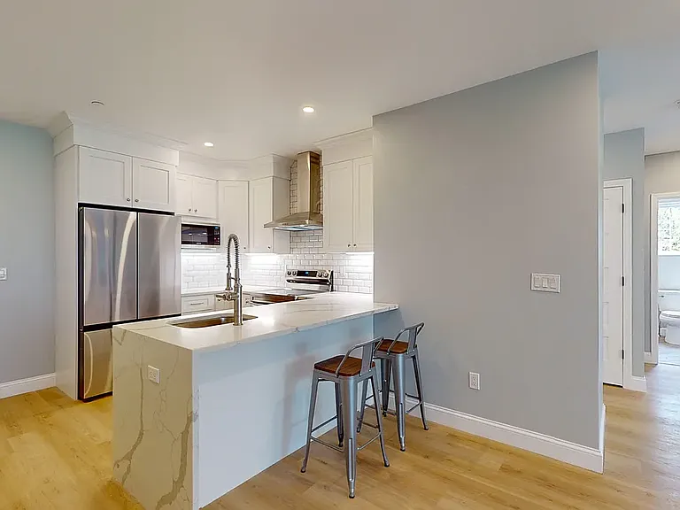 793 State St #2D — Photo 4