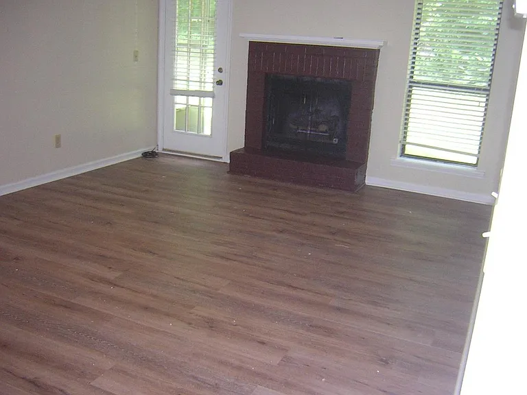 133 Sandalwood Cir — Photo 10