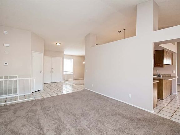3rd image of 327 Santa Monica Dr