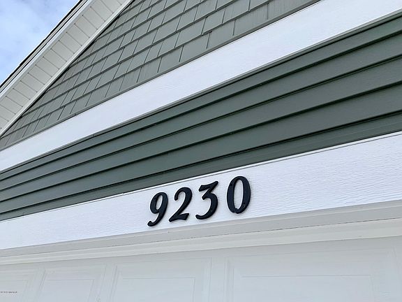 3rd image of 9230 Hessler Dr NE