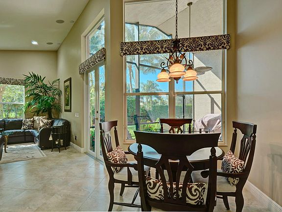 3rd image of 7206 Great Falls Cir
