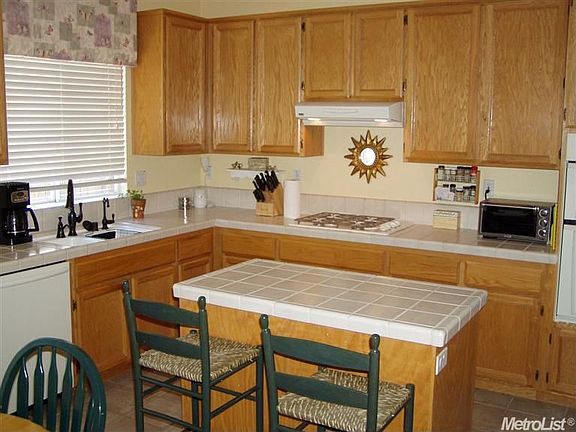 4th image of 1733 Glastonbury Cir
