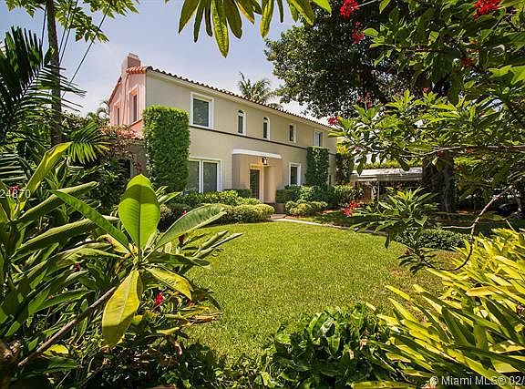 2nd image of 2836 Royal Palm Ave
