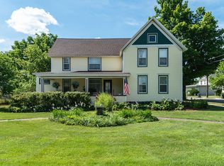 304 E Bridge St, Plainwell, MI 49080